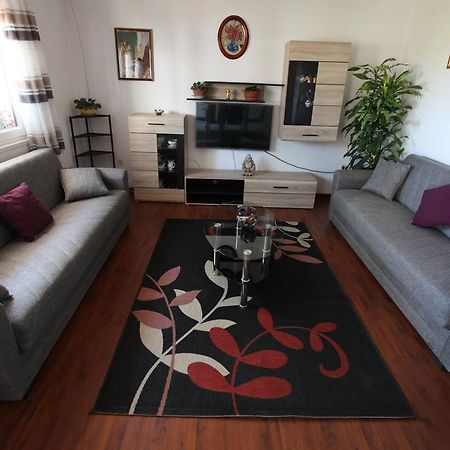 Apartment Marin Donji Seget Екстериор снимка