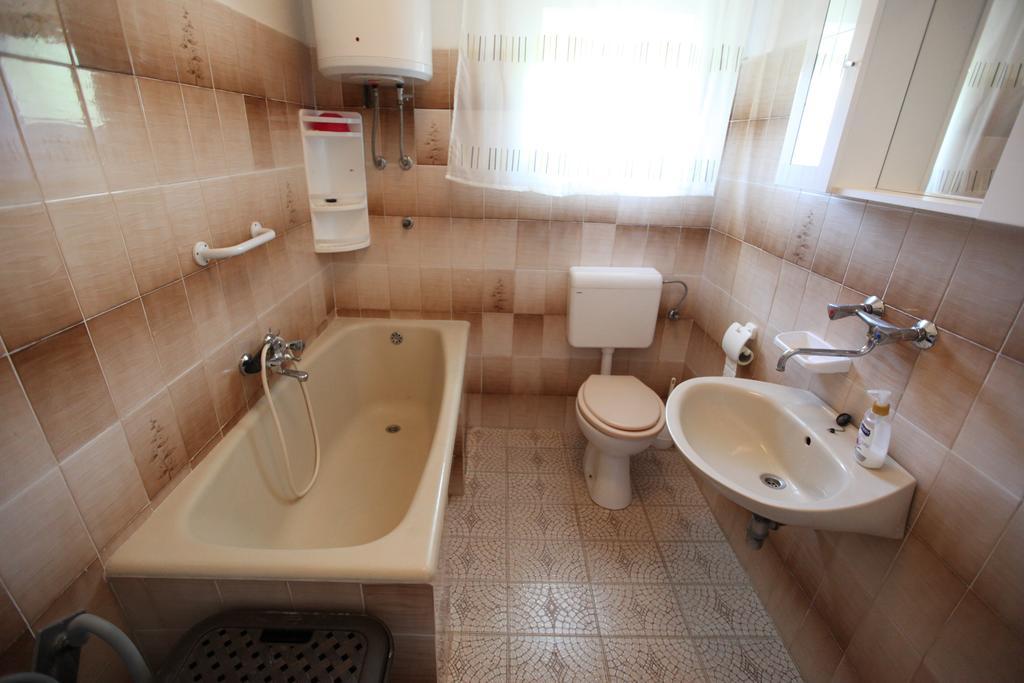 Apartment Marin Donji Seget Екстериор снимка